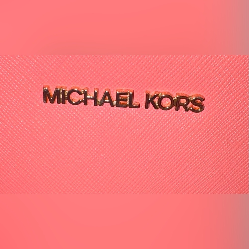 Michael Kors Jet Set XL Travel Wristlet - Picture 3 of 7